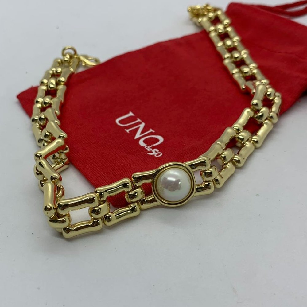 UNO de 50 Necklace Linda NECKLACE squared links and a central white pearl Gold